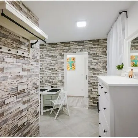 Проживание в семье Malasits 3 Private With Private Bathroom