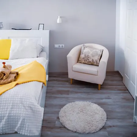 Homestay Malasits 3 Private With Private Bathroom Gyor