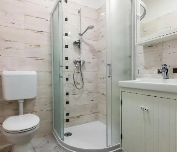 Séjour chez l'habitant Malasits 3 Private With Private Bathroom *